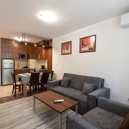 Belvedere 2bedroom Private דירה